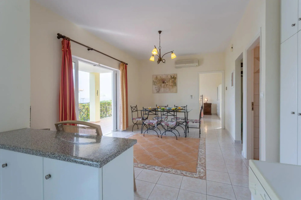 Skala Villa Yellow