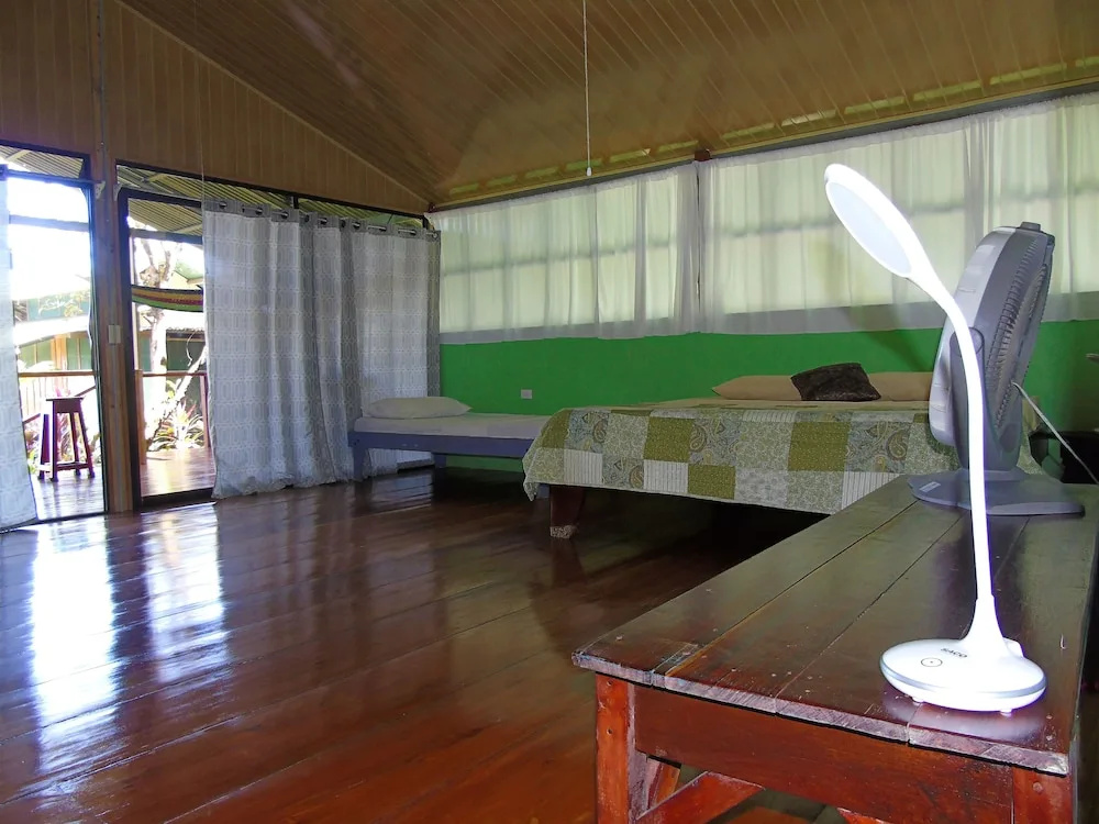 Vista Drake Lodge