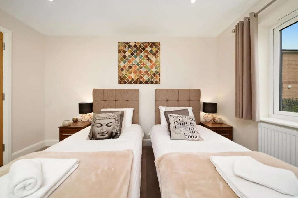 London Heathrow Living Serviced Apartments - Apt 9