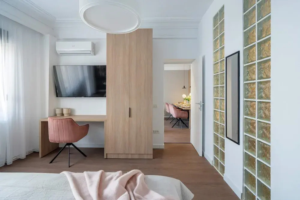 Unique & Fun 3BR by Cismigiu Gardens & Calea Victoriei