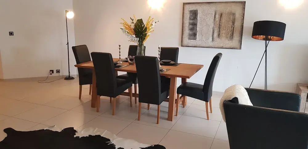citycentre lake view apartment