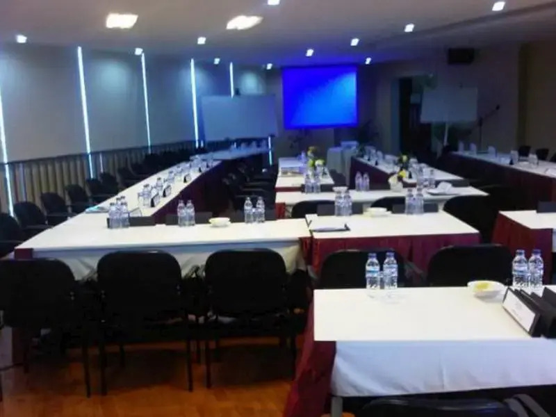 Twin Hotel