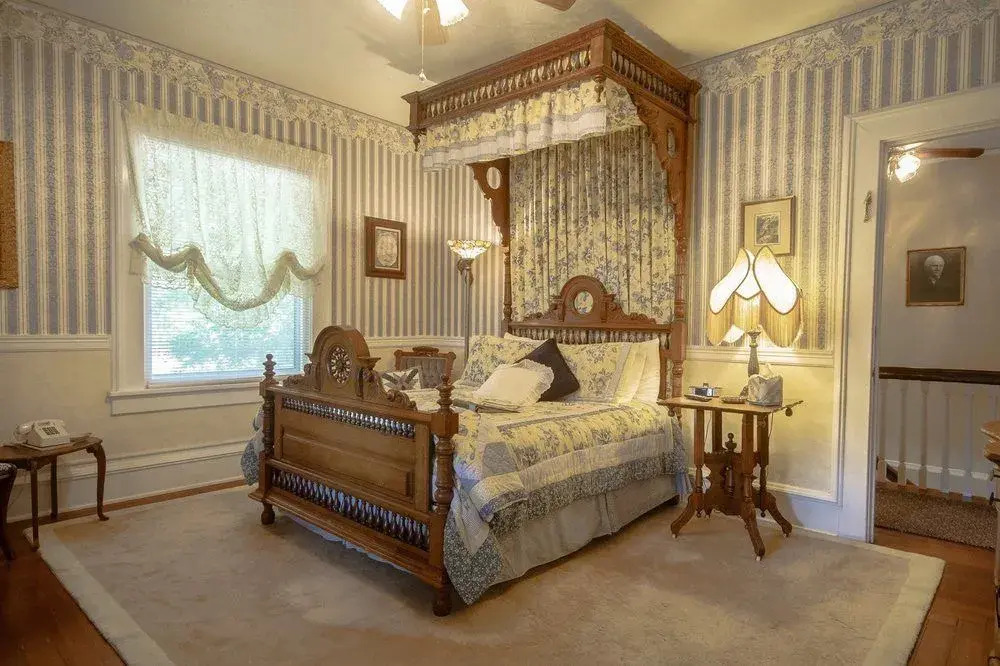 The Dickey House Bed & Breakfast