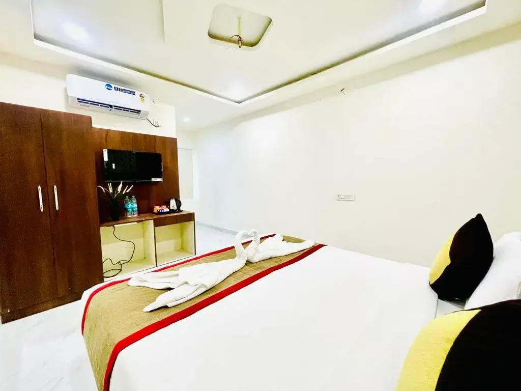 Hotel Eagle Grand Airport Zone