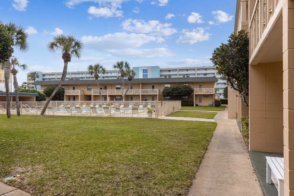 Venus 206 is a 1 BR on Okaloosa Island steps from the pool and easy beach access by RedAwning