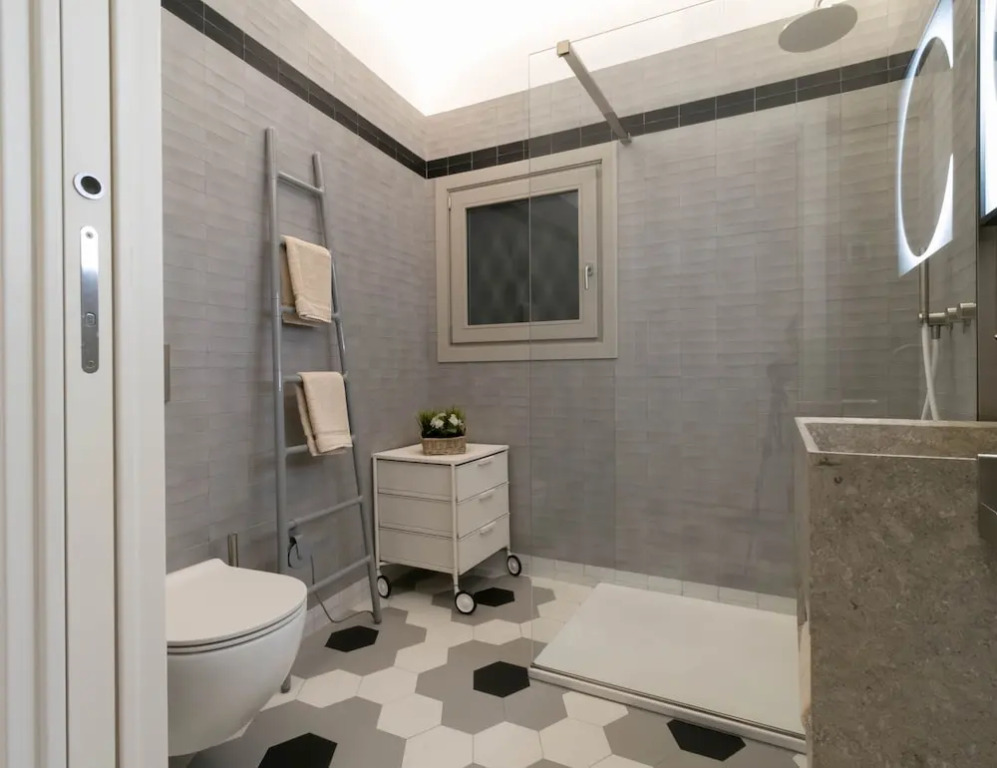 Casa Posta in Como With 1 Bedrooms and 1 Bathrooms