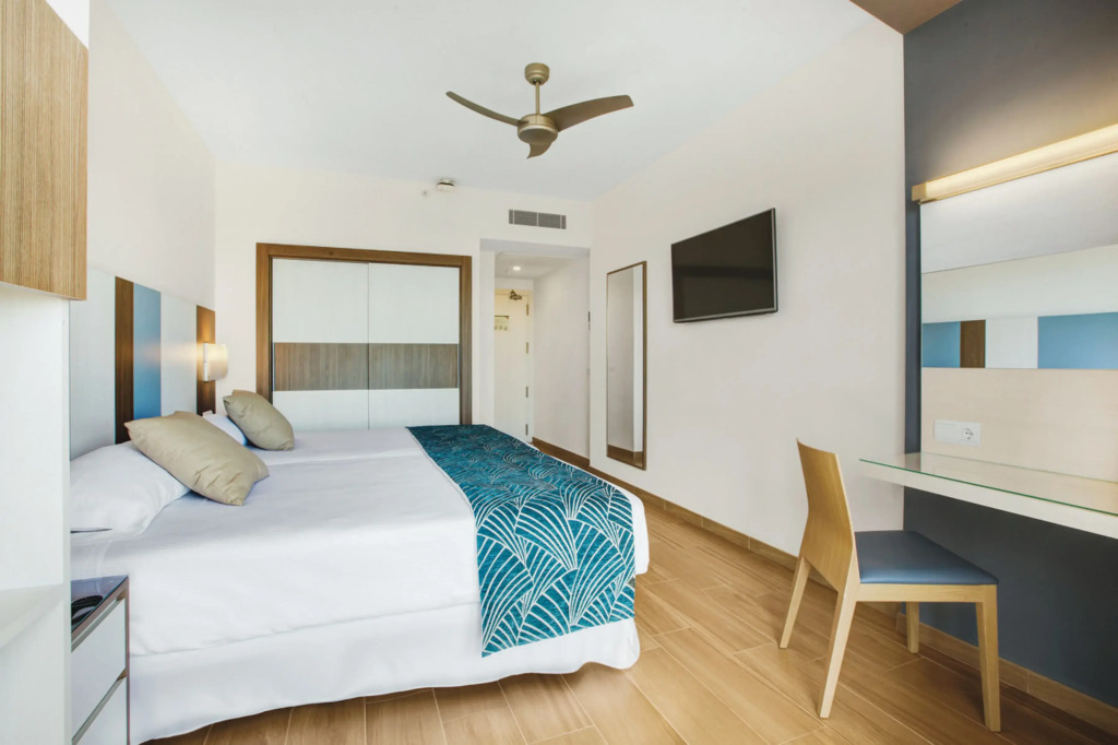 Hotel Riu Festival