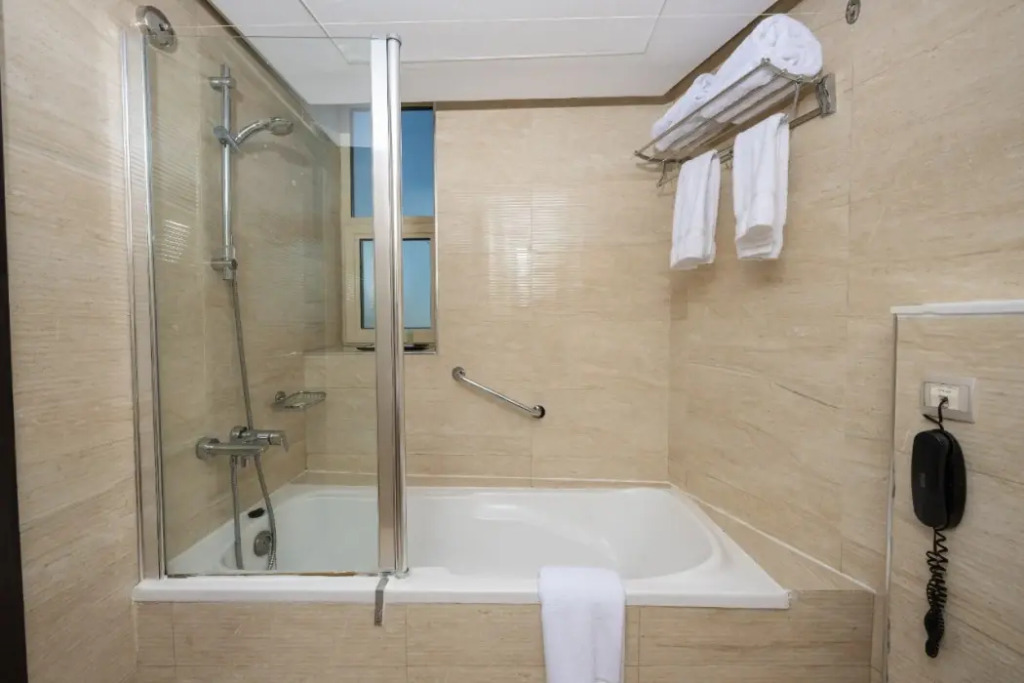 Отель Pearl Swiss Hotel