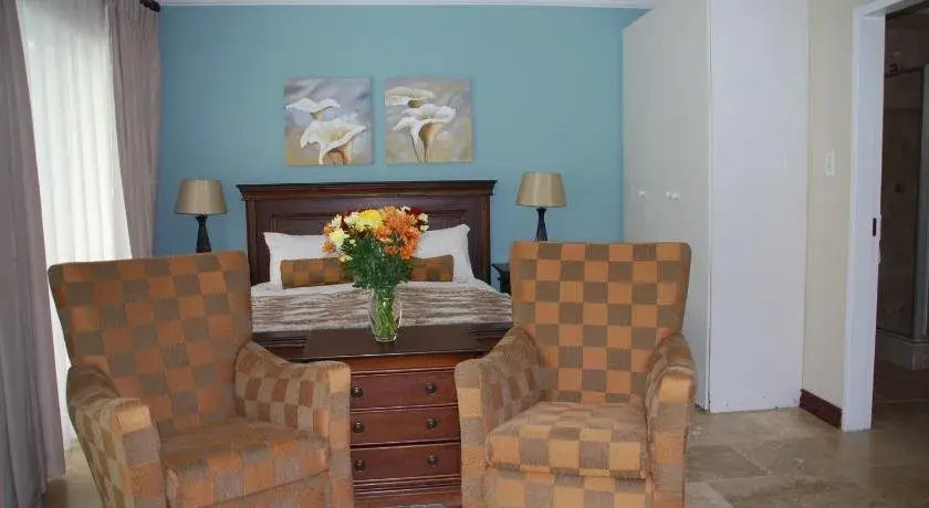 Woodmead Guest Lodge
