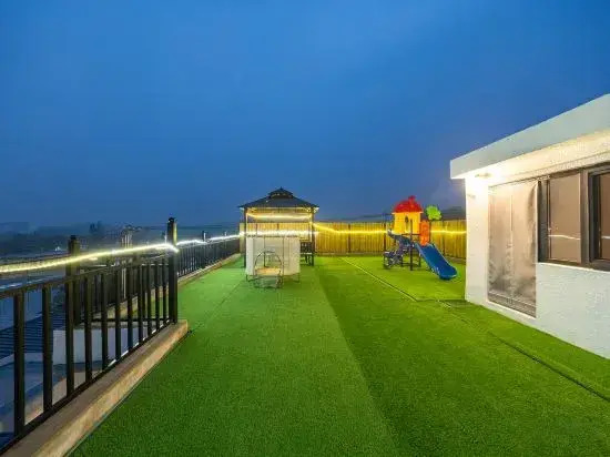 Don't be a small courtyard