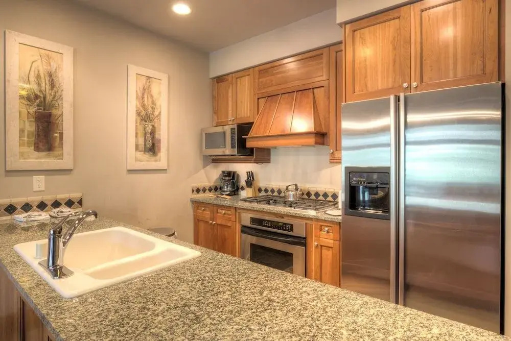 Lone Eagle #3017 - 1 Br Condo