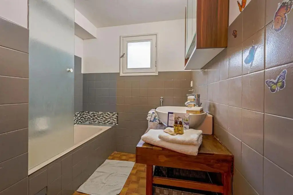 Cosy apartment at 8 min from the beach in Saint-Cyr-sur-mer - Welkeys