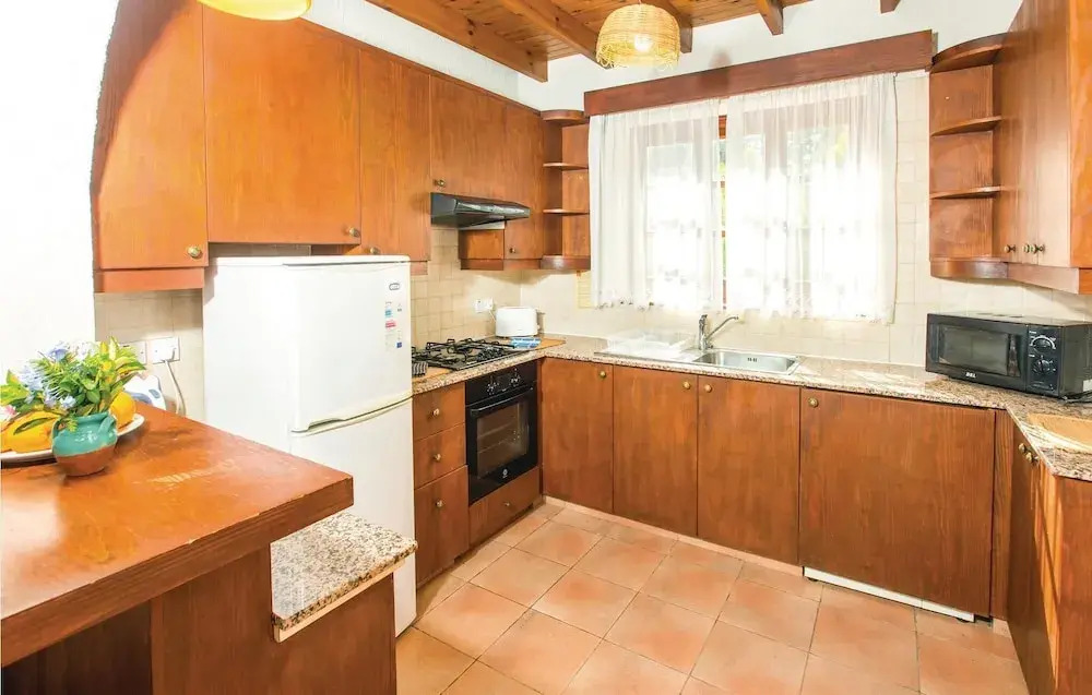 Awesome Home In Neo Chorio