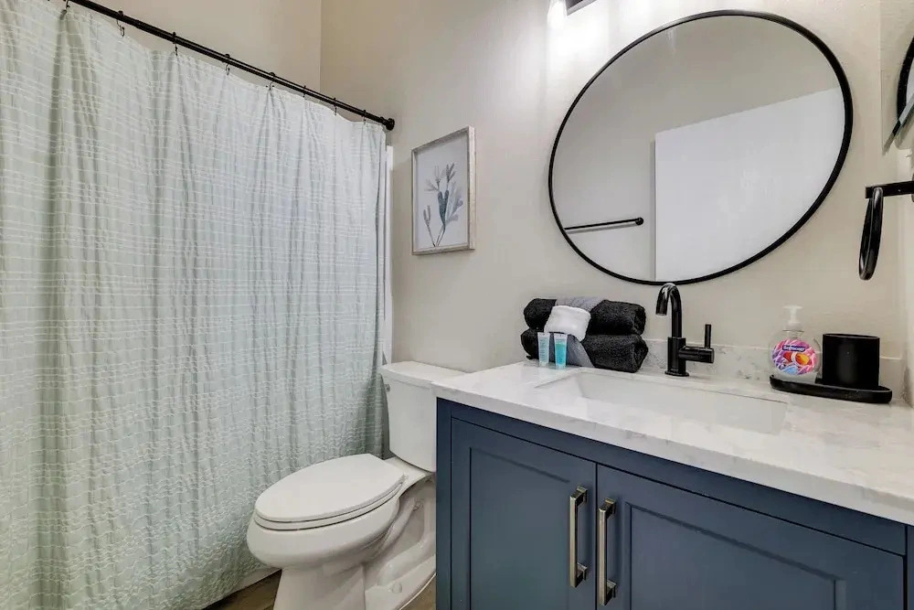 10 Mi Disney Gem: Game Room, Pool, Golf & Parks