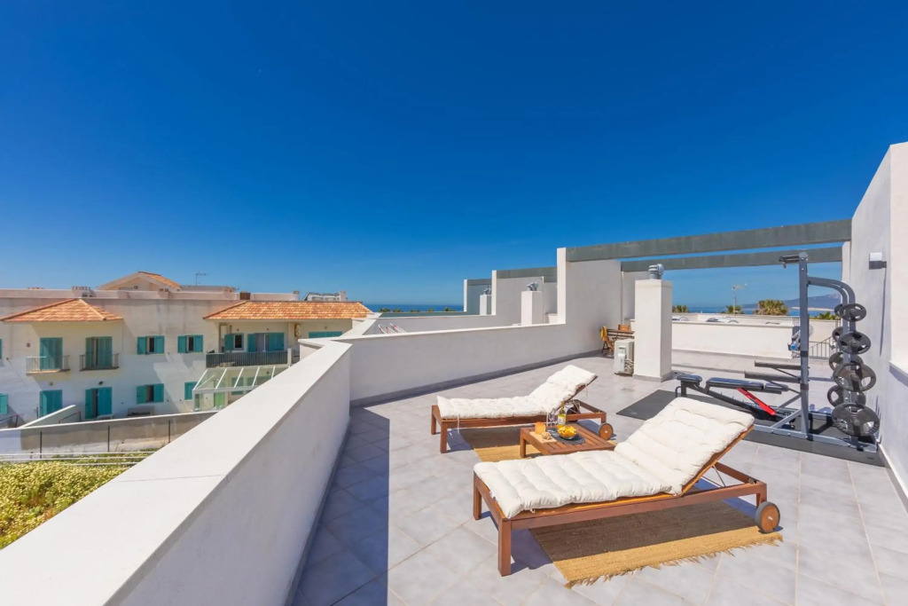Views, Terrace & Pool - Fibre WIFI - SimplyTarifa