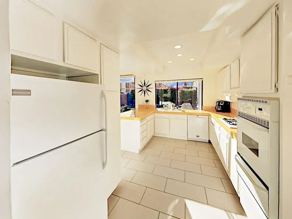 N De Anza - 2 Br Townhouse
