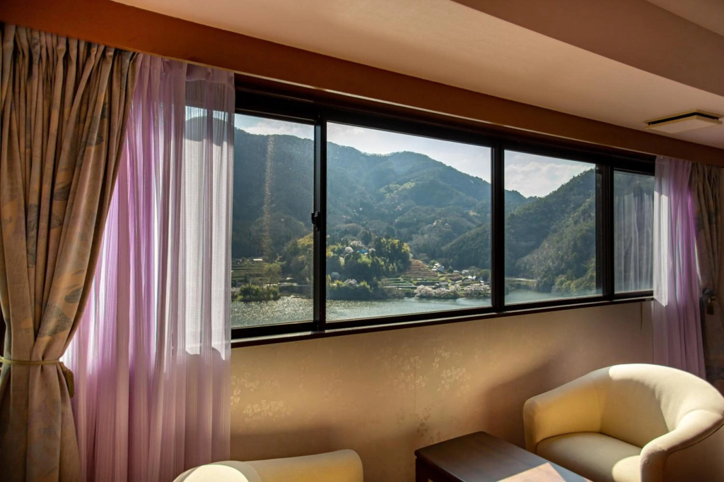 Hotel Second Stage
