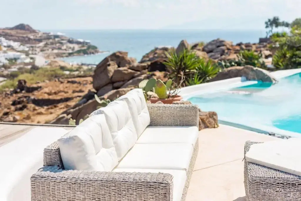 Charming villa in Platis Gialos with private pool