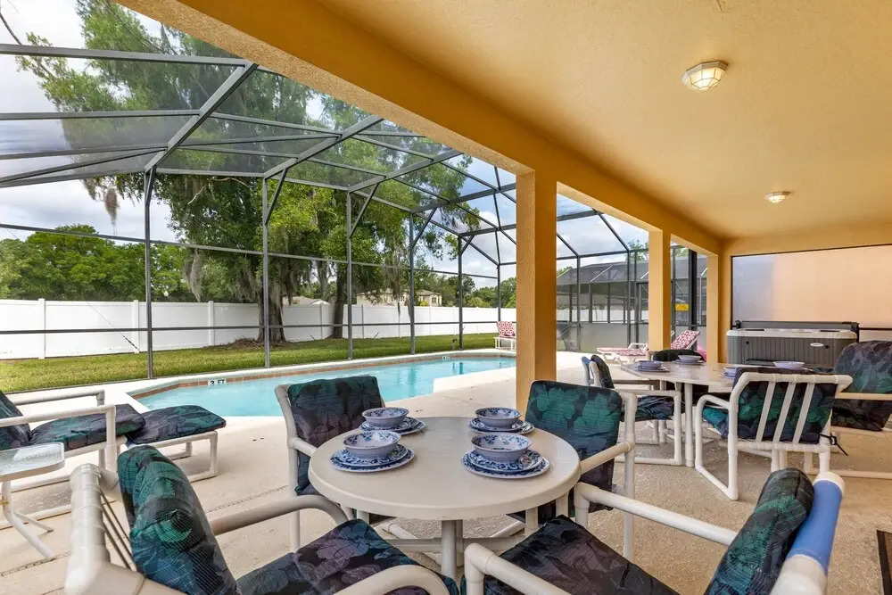 Plenty of Room for the Whole Family& Private Pool