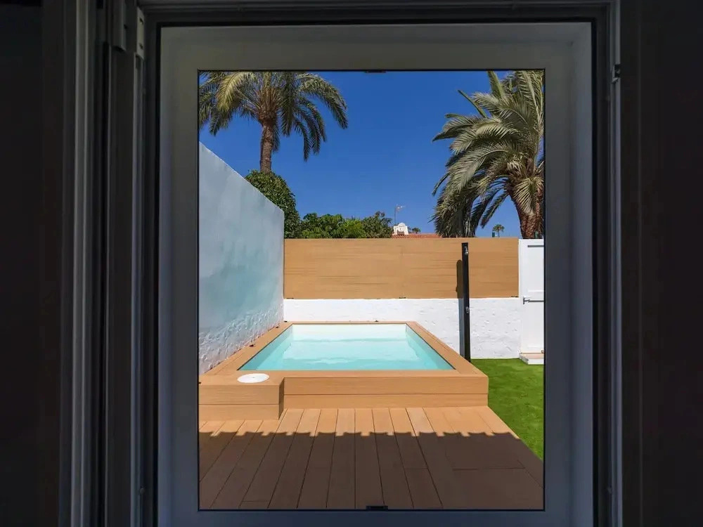 Bungalow Near Yumbo & Playa del Ingles Beach