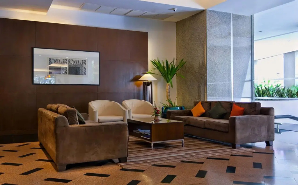 Raz Hotel and Convention