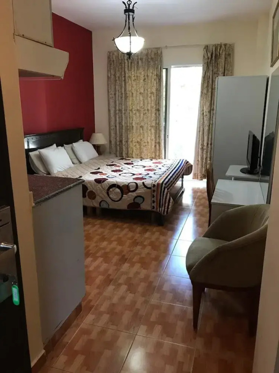Weekend Furnished Apartments