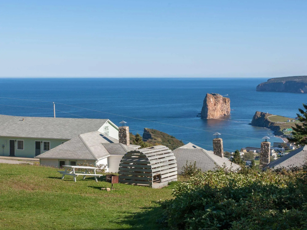 Au Pic de lAurore Motel-Chalets
