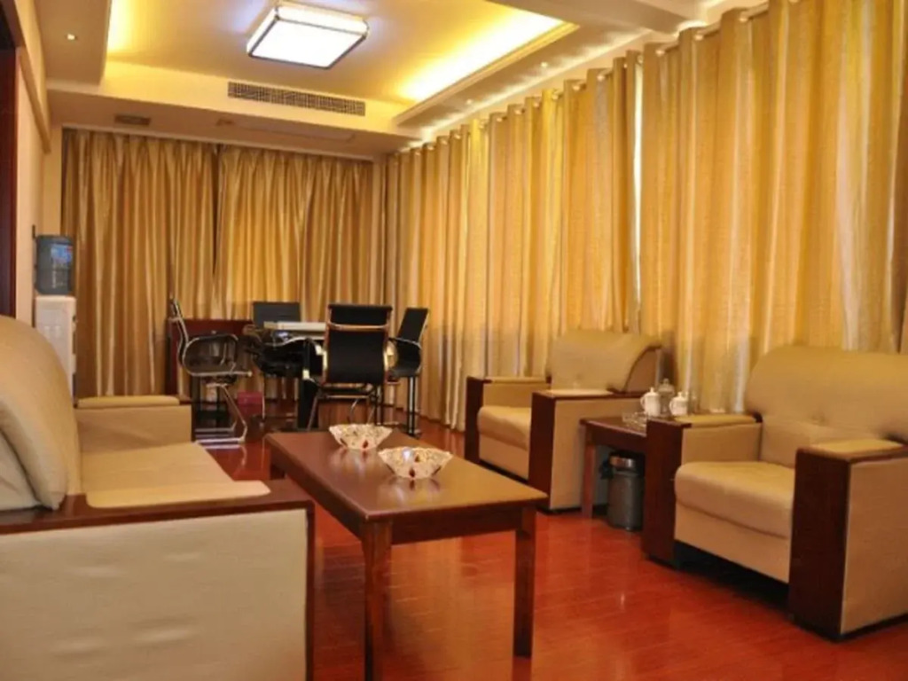 Qiudu Airport Hotel