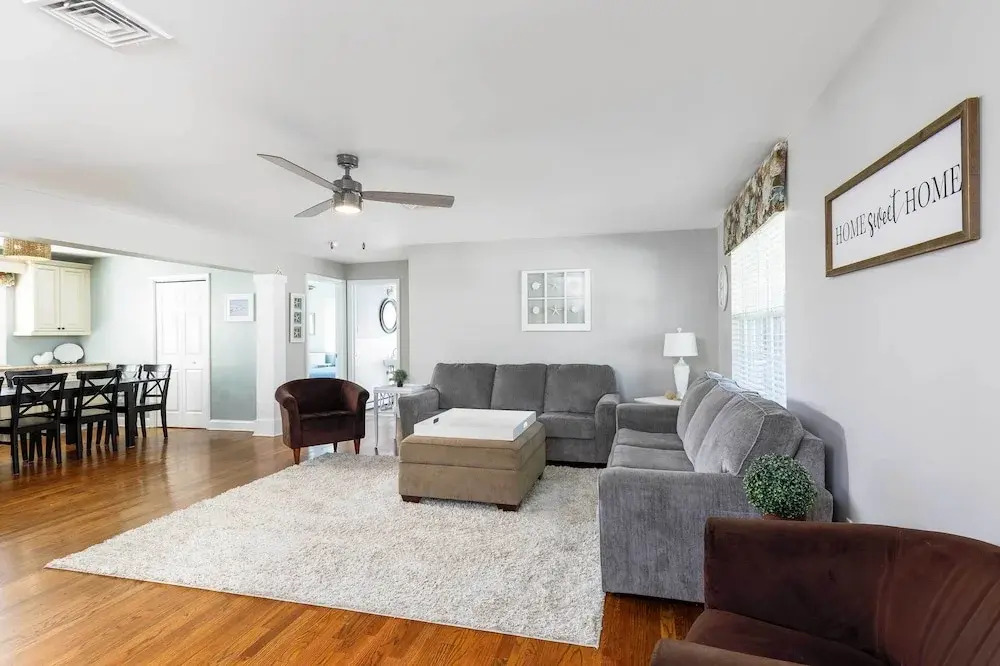 Breezy Ocean City Home: Walk to Beach + Boardwalk!