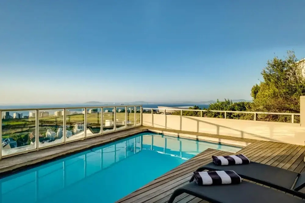 Belle View Villa in Green Point