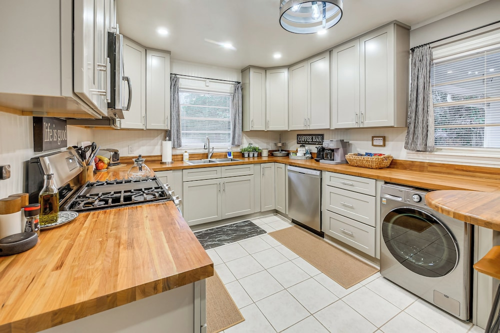 Updated + Inviting! North Macon Home Near Dtwn