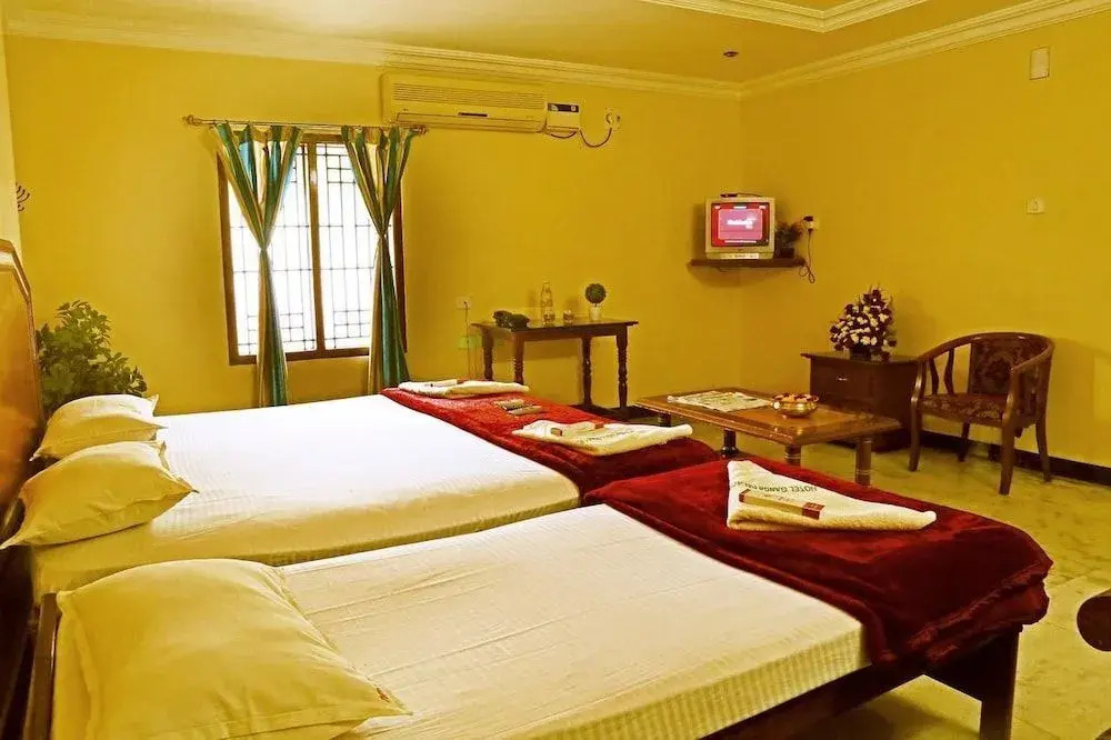 Hotel Ganga Palace