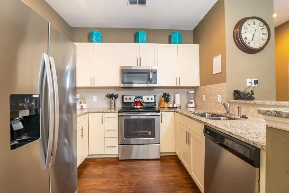November Special at WL 4 Bed 3 Bath ID: 256178