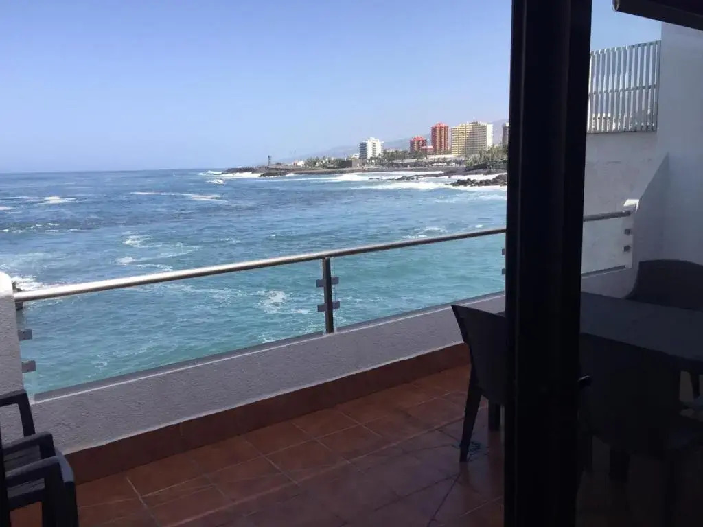 Calle Guajara, 1. Casa Playa Chica