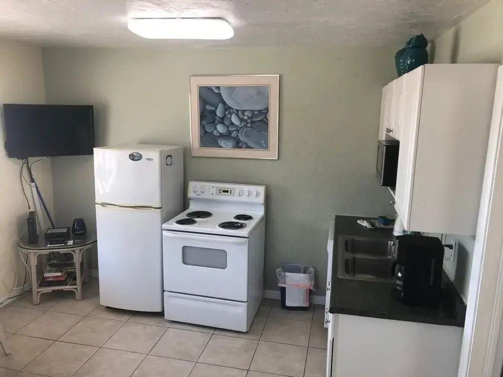 Misty Isles Redington Beachfront Suite 1