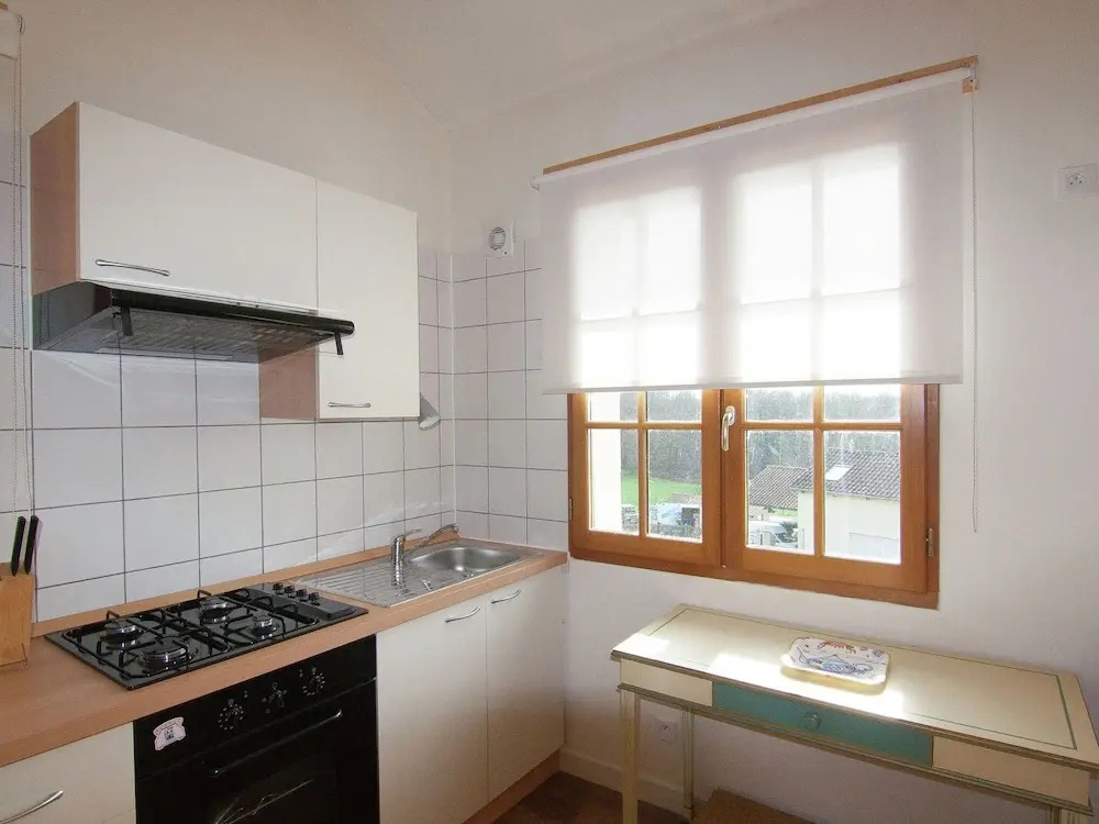 Very nice cottage with studio on a domain with heated pool