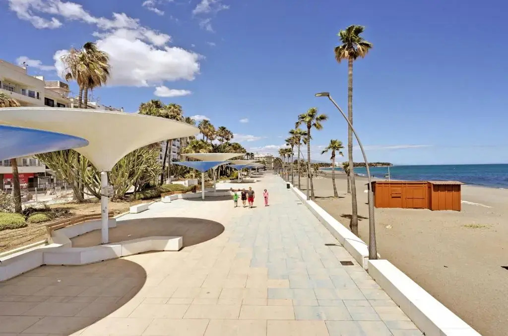 Apartamento en 1ª línea de playa, Estepona Centro
