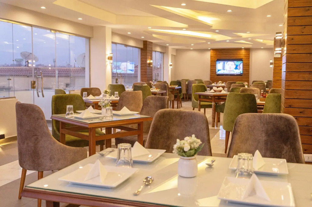 Royal Nine Pyramids View Hotel