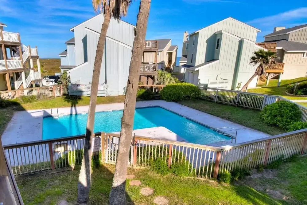 Beach Beauty 9LC 3 Bedrooms 3 Bathrooms Home