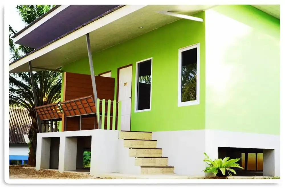 Happy House Resort