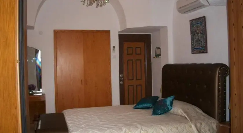 Villa Gold