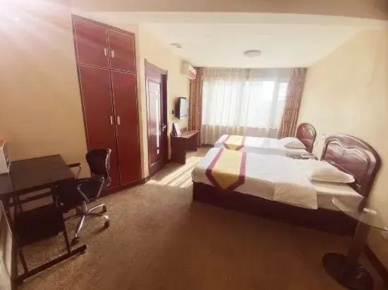 Huifeng Business Hotel (Lingyuan Yipzu)