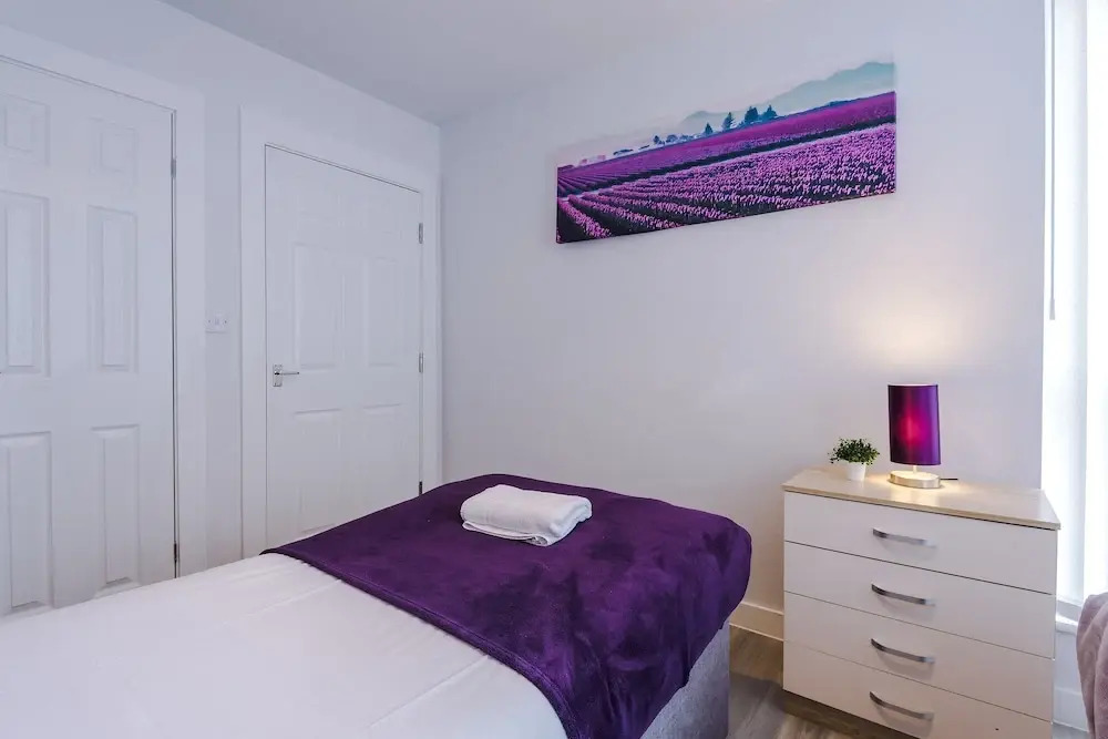 Stunning and Modern 2 Bedroom Apt in Liverpool