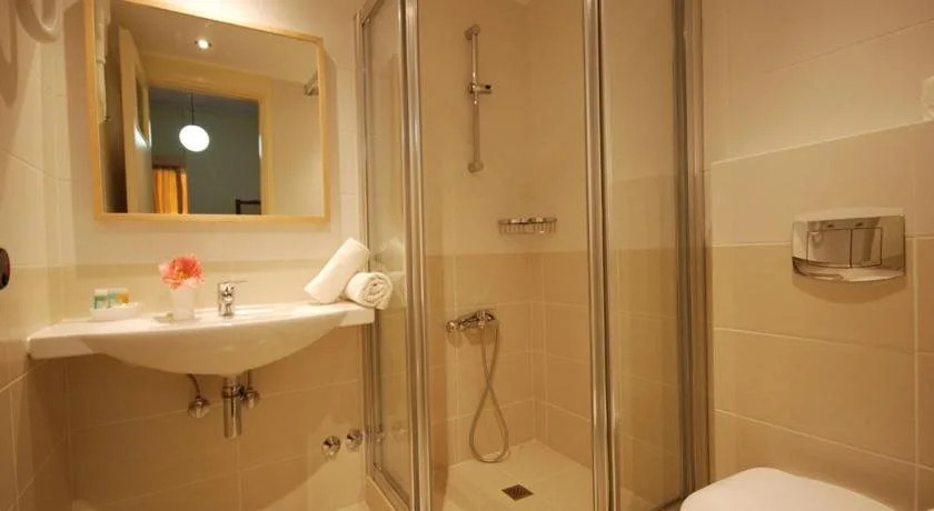 Lefktron Hotel