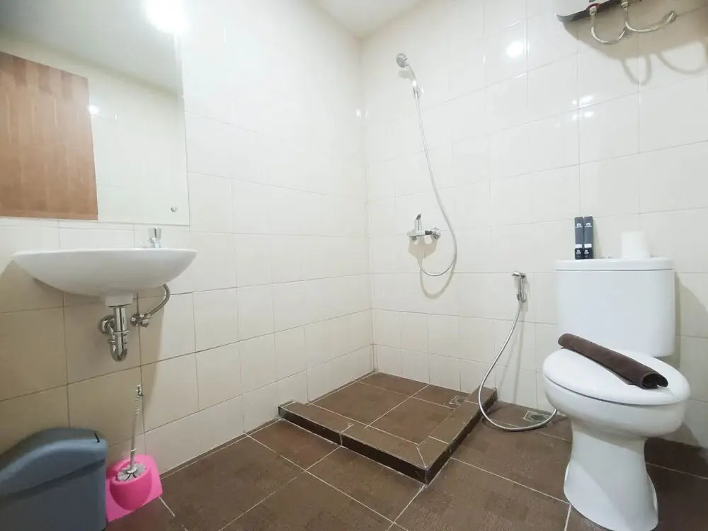 Spacious And Comfortable 3Br Vida View Makassar Apartment