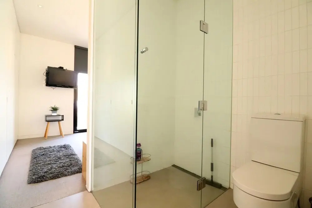 Inspired Designer Carlton North Terrace - Rejuvenate Stays