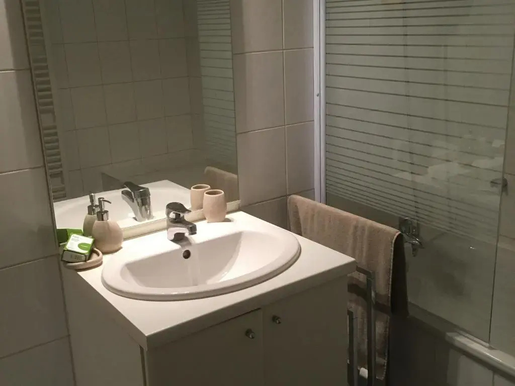 Maison calme avec 3 chambres, proche centre-ville Lunéville & gare, accès facile à Nancy - FR-1-584-106