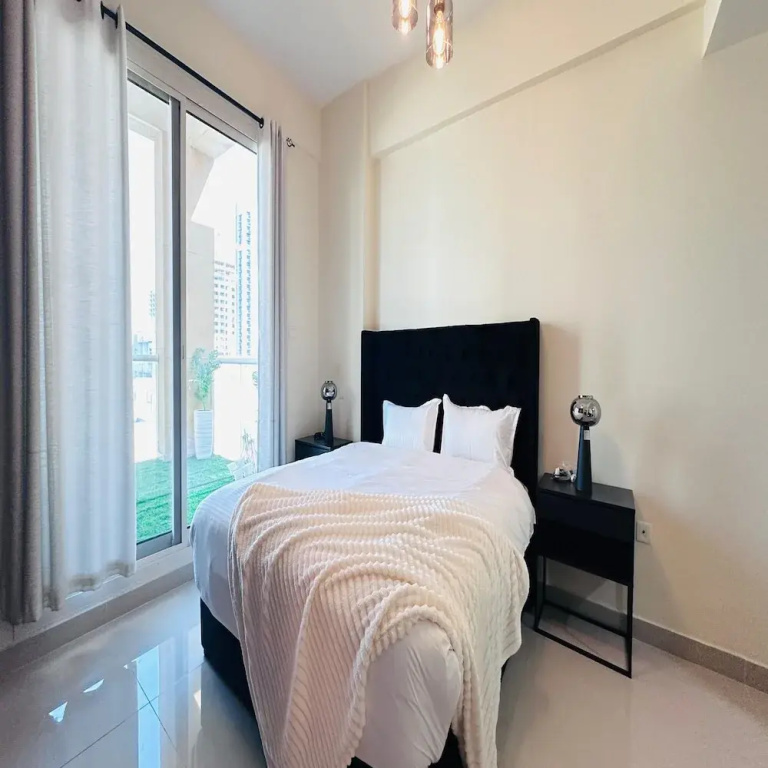 Modern 1BR w Pool and Parking At Roxana Residence