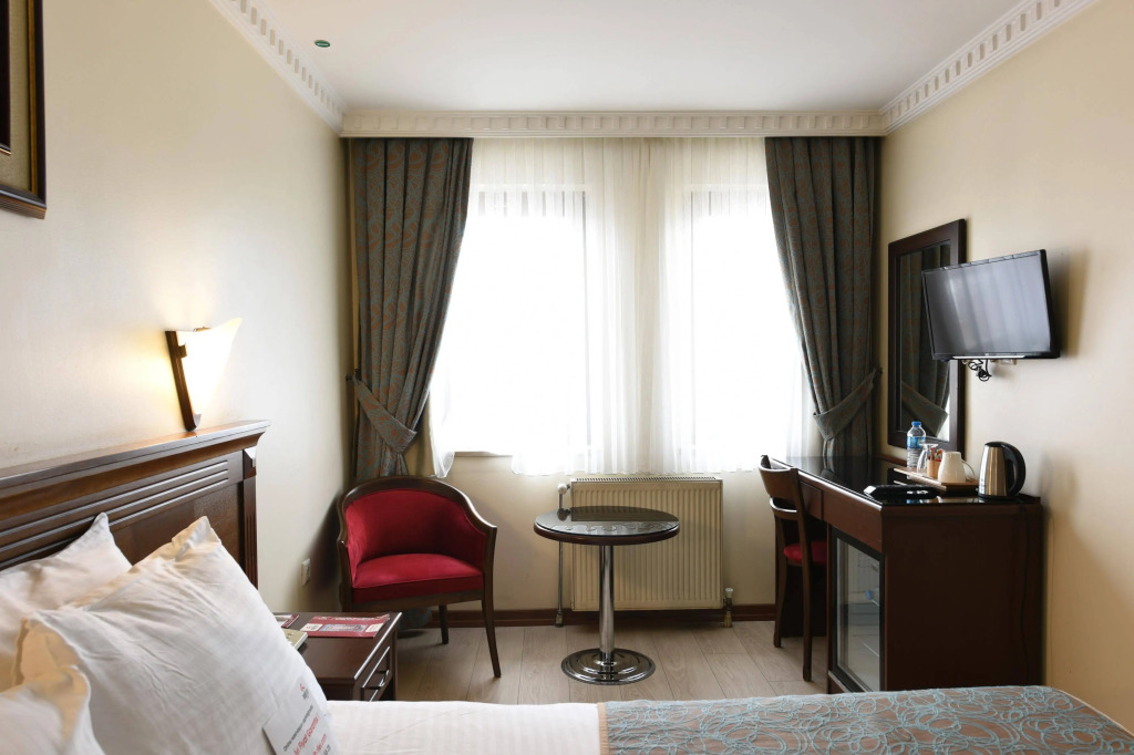 Asal Hotel