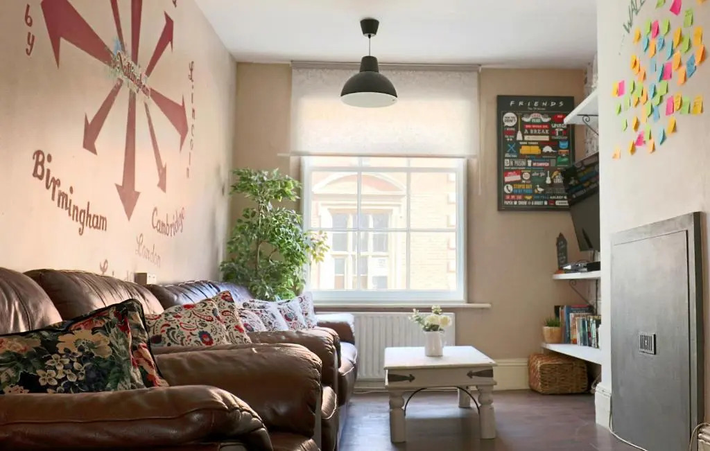 Midtown Hostel